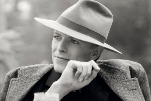 Terry O´Neill: David Bowie with hat in 