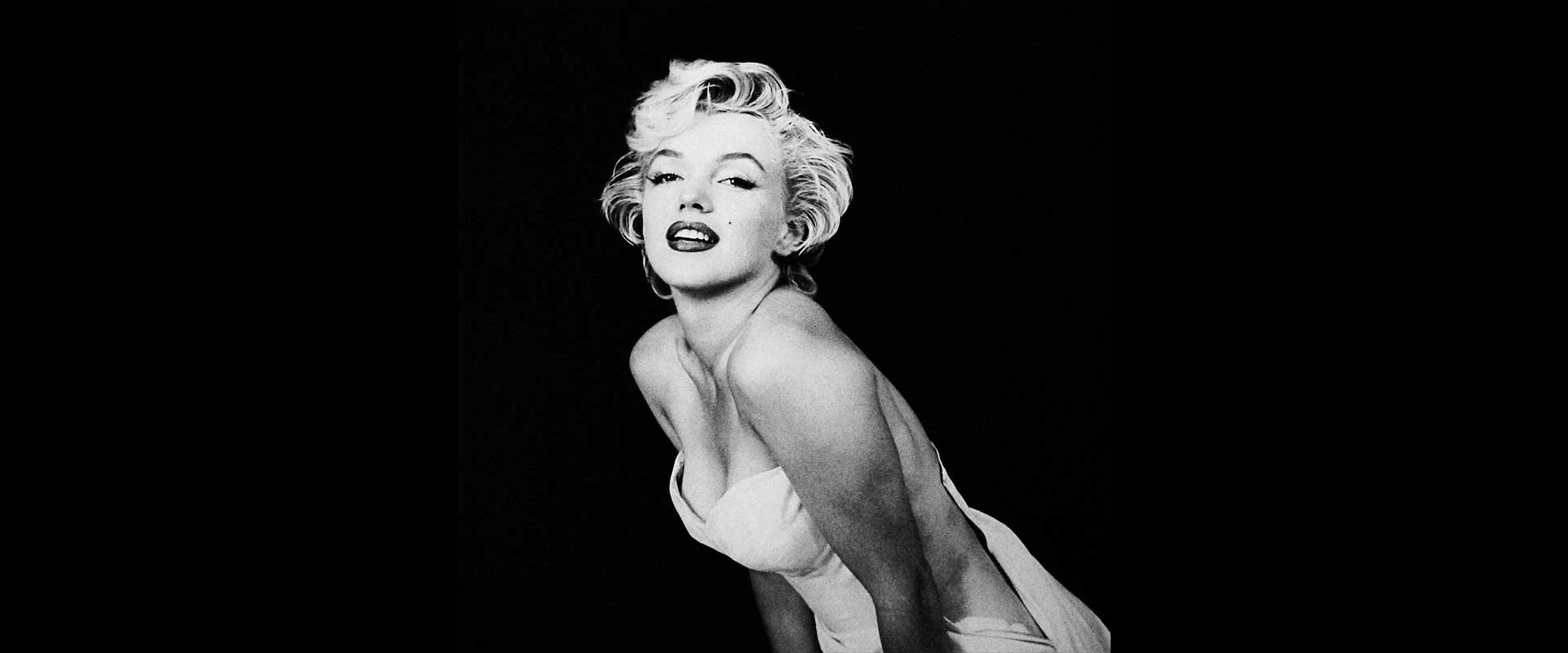 Milton H. Greene, Marilyn Monroe - Ballerina sitting - GSH