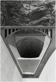 Jan-Oliver Wenzel, Hoover Dam Bridge, Nevada, 2009, Galerie Stephen Hoffman, München