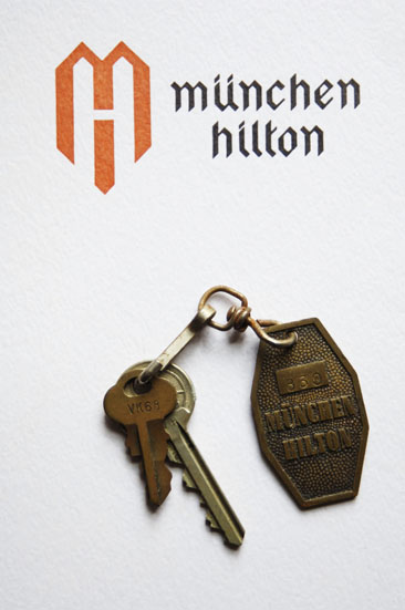 Peter Hince: Muenchen Schlüssel Hotel Hilton / Hilton_key, Galerie Stephen Hoffman, München