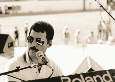 FM_15 Peter Hince, Freddie Mercury sound check, Puebela Mexico 1981, Galerie Stephen Hoffman, Muenchen