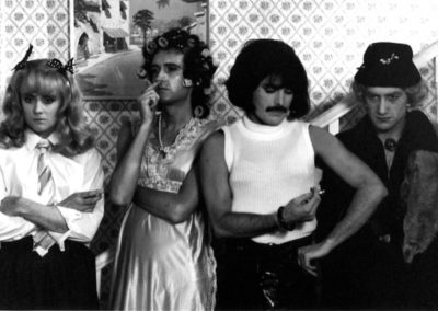 Q_3 Peter Hince, Queen, video for I want to break free, London 1984, Galerie Stephen Hoffman, Muenchen