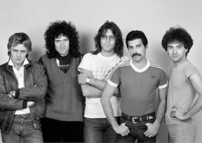 Q_5 Peter Hince, Queen - John Deacon, Roger Taylor, Brian May, Freddie Mercury with producer Reinhold Mack, Musicland studios Munich, 1981, Galerie Stephen Hoffman, Muenchen