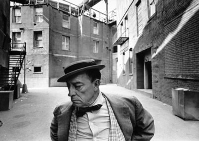Lawrence Schiller, Buster Keaton, MGM back lot, 1965, Culver City, California 1965, Galerie Stephen Hoffman, Muenchen