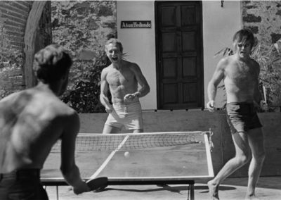 Lawrence Schiller, Paul Newman and Robert Redford playing ping pong on location during the filming of Butch Cassidy and the Sundance Kid in Mexico, 1968, Mexico 1968 - Image#: 1968_000013, Galerie Stephen Hoffman, Muenchen